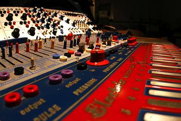 buchla200.JPG